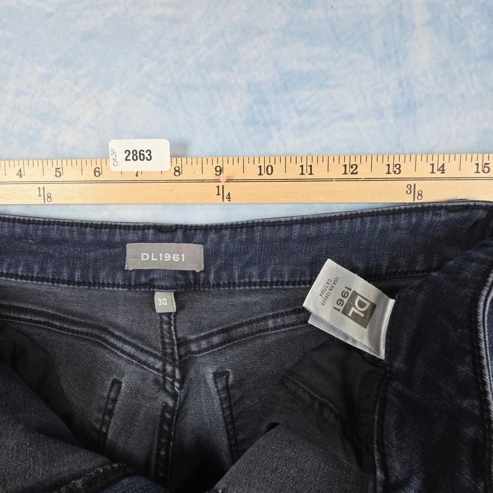 DL1961 Dark Wash High Rise Flare Jeans with Side Slit‎ Raw Hem Size 30